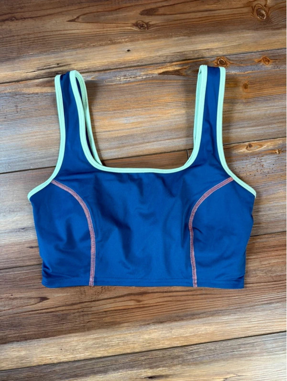 Fabletics cropped tank with built in bra with pads size small
